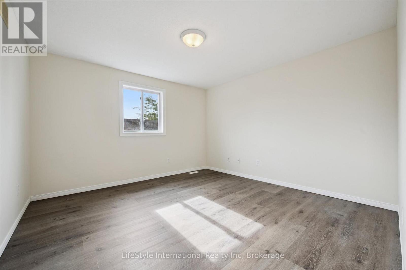 4 Davis Street, Guelph, Ontario  N1E 0A2 - Photo 36 - X13841214