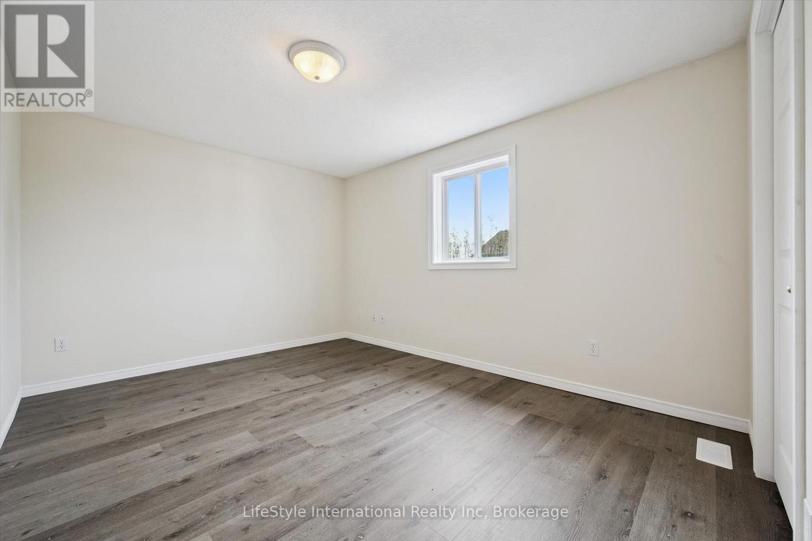 4 Davis Street, Guelph, Ontario  N1E 0A2 - Photo 38 - X13841214