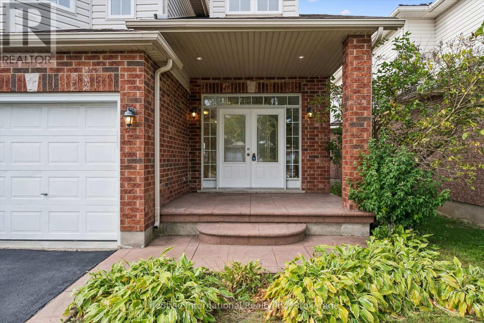 4 Davis Street, Guelph, Ontario  N1E 0A2 - Photo 4 - X13841214