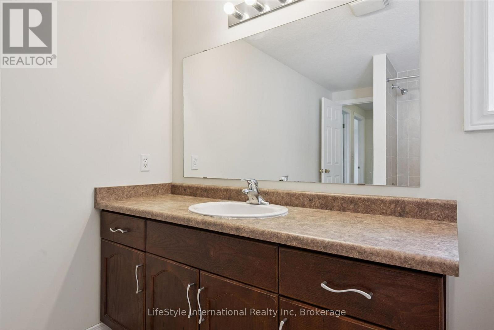 4 Davis Street, Guelph, Ontario  N1E 0A2 - Photo 43 - X13841214