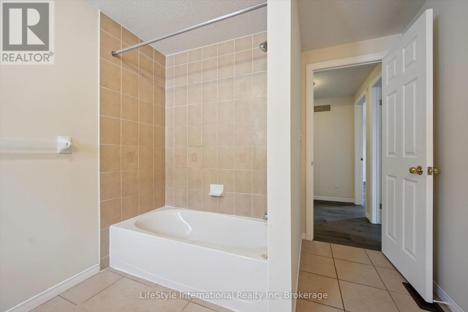 4 Davis Street, Guelph, Ontario  N1E 0A2 - Photo 44 - X13841214