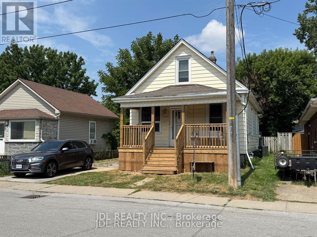 6269 Ash Street, Niagara Falls, Ontario  L2G 2H4 - Photo 2 - X13846356