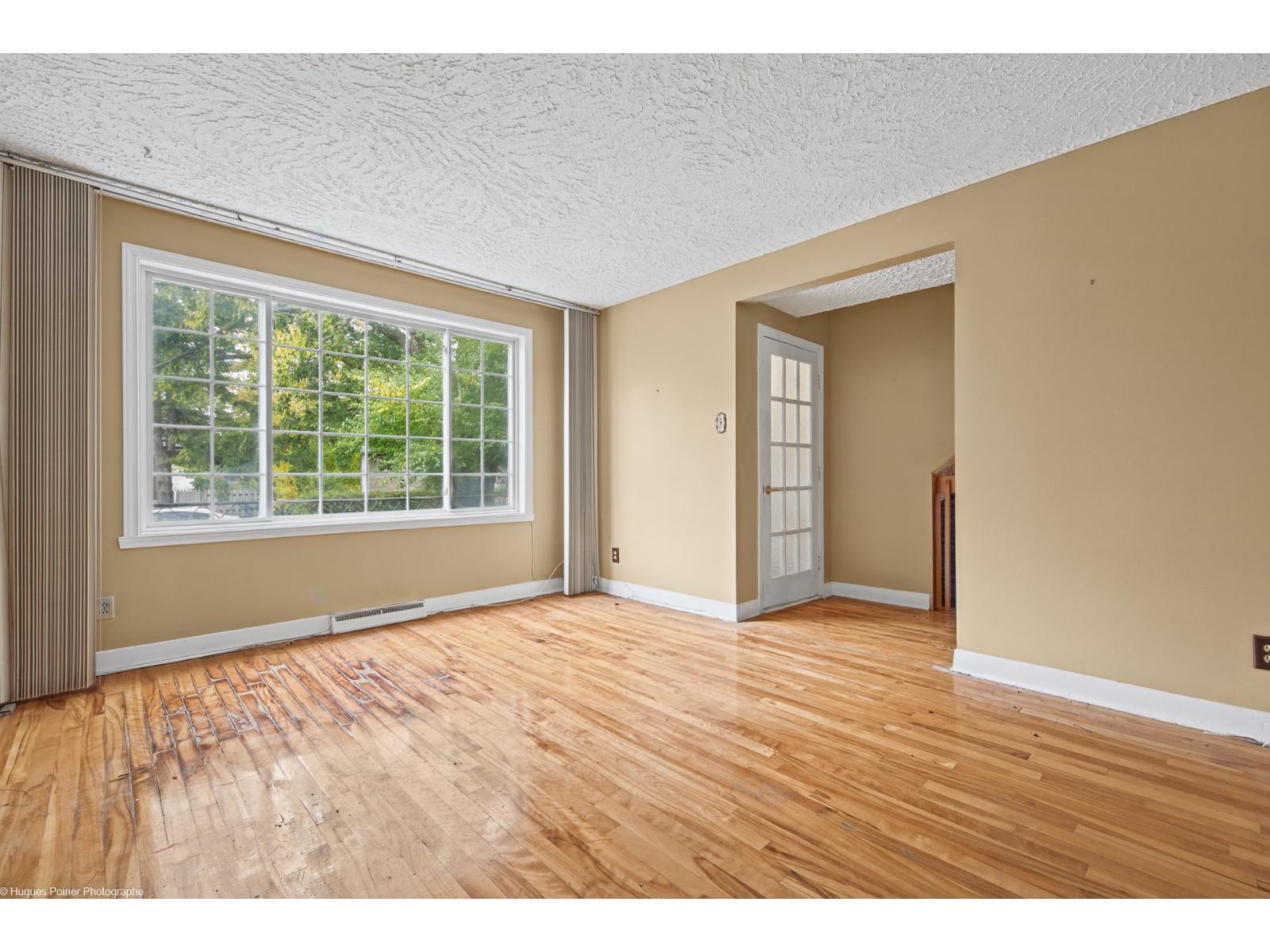 1881 Rue Le Royer Laval (Vimont) Quebec Canada H7M2S4 2