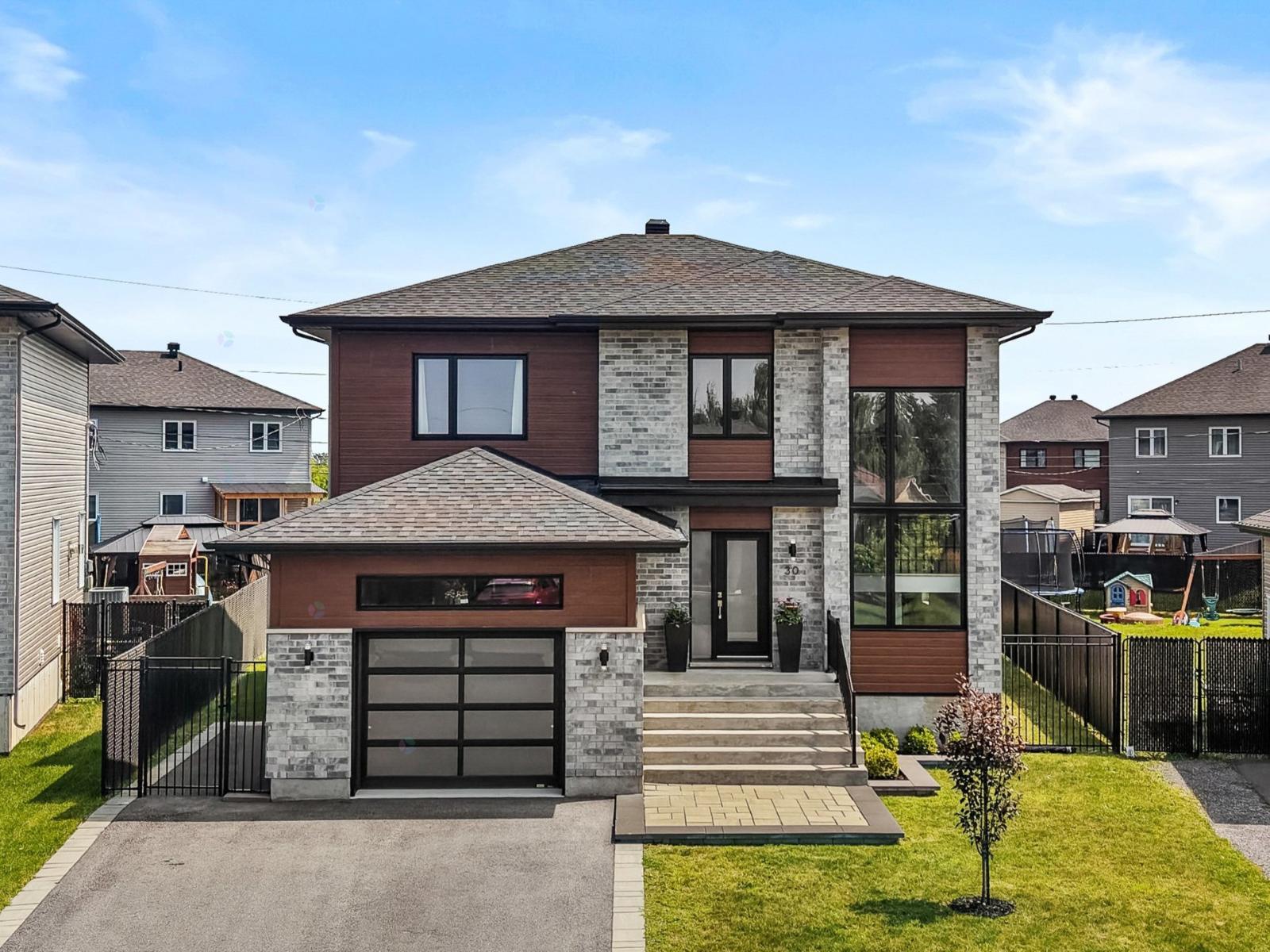 30 Av. des Tilleuls Salaberry-de-Valleyfield Quebec Canada J6T0G1