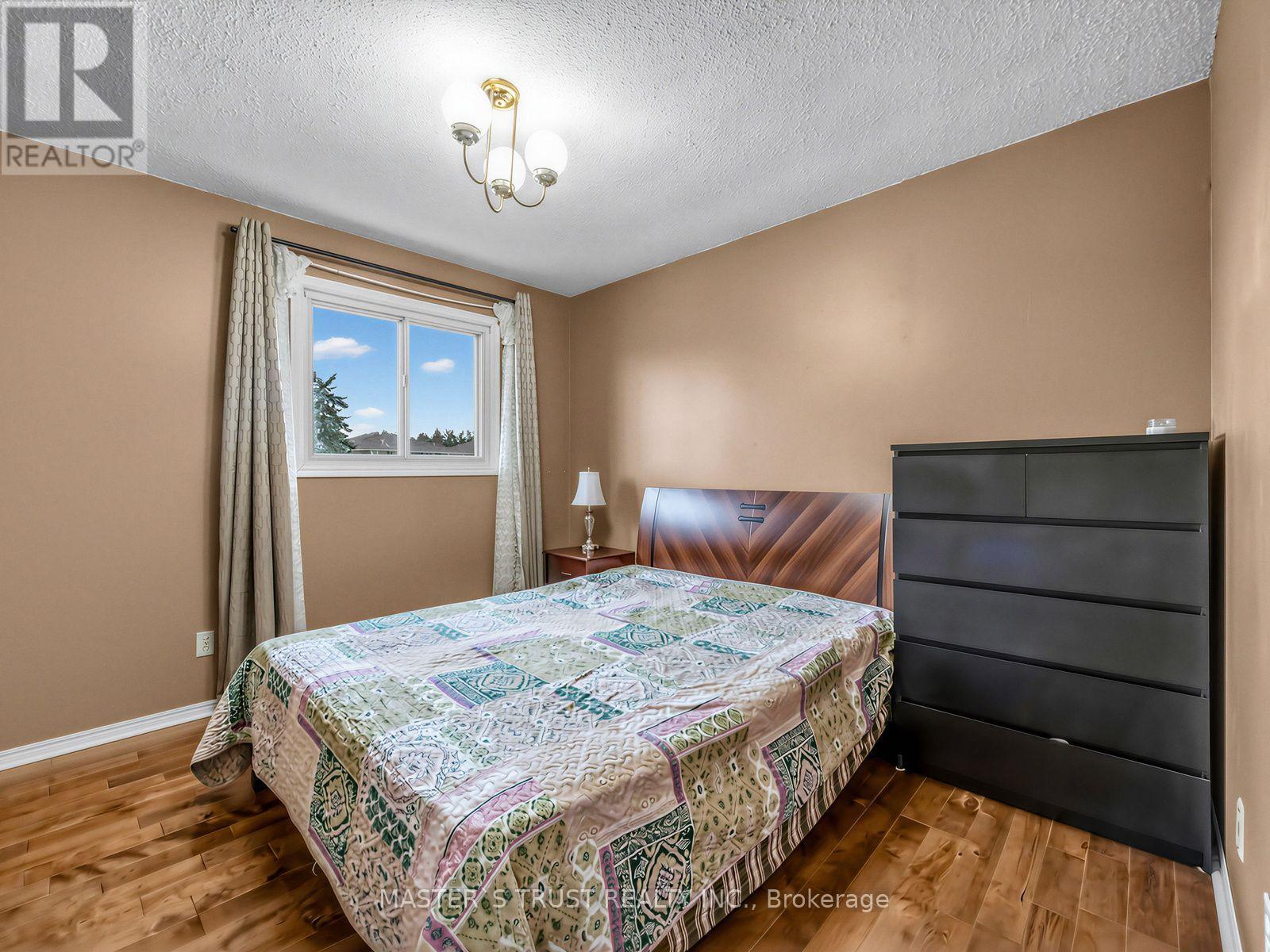 858 Wetherby Lane, Mississauga, Ontario  L4W 4S9 - Photo 18 - W13833316