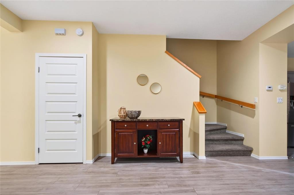 301 Cartesian Gate, Winnipeg, Manitoba  R2P 1W8 - Photo 6 - 202624393
