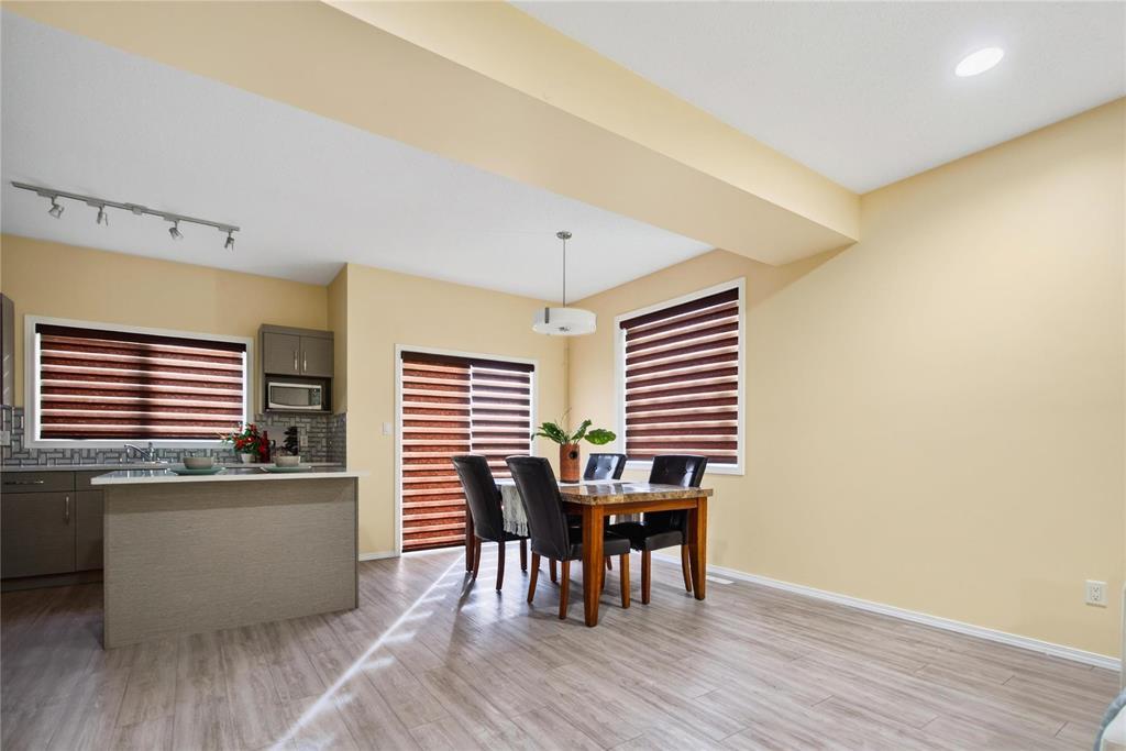 301 Cartesian Gate, Winnipeg, Manitoba  R2P 1W8 - Photo 7 - 202624393
