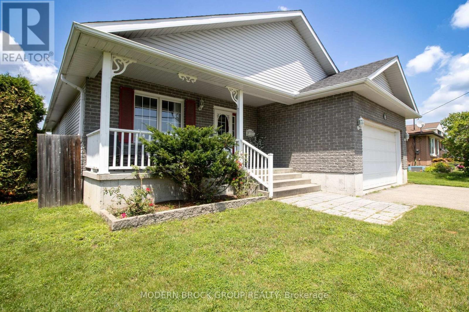 36 HILLCREST DRIVE, Brockville, Ontario