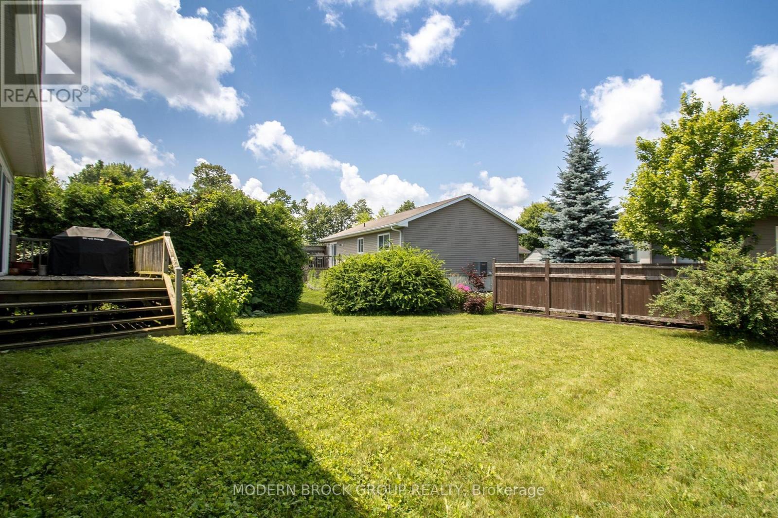 36 Hillcrest Drive, Brockville, Ontario  K6V 3J4 - Photo 4 - X13846394