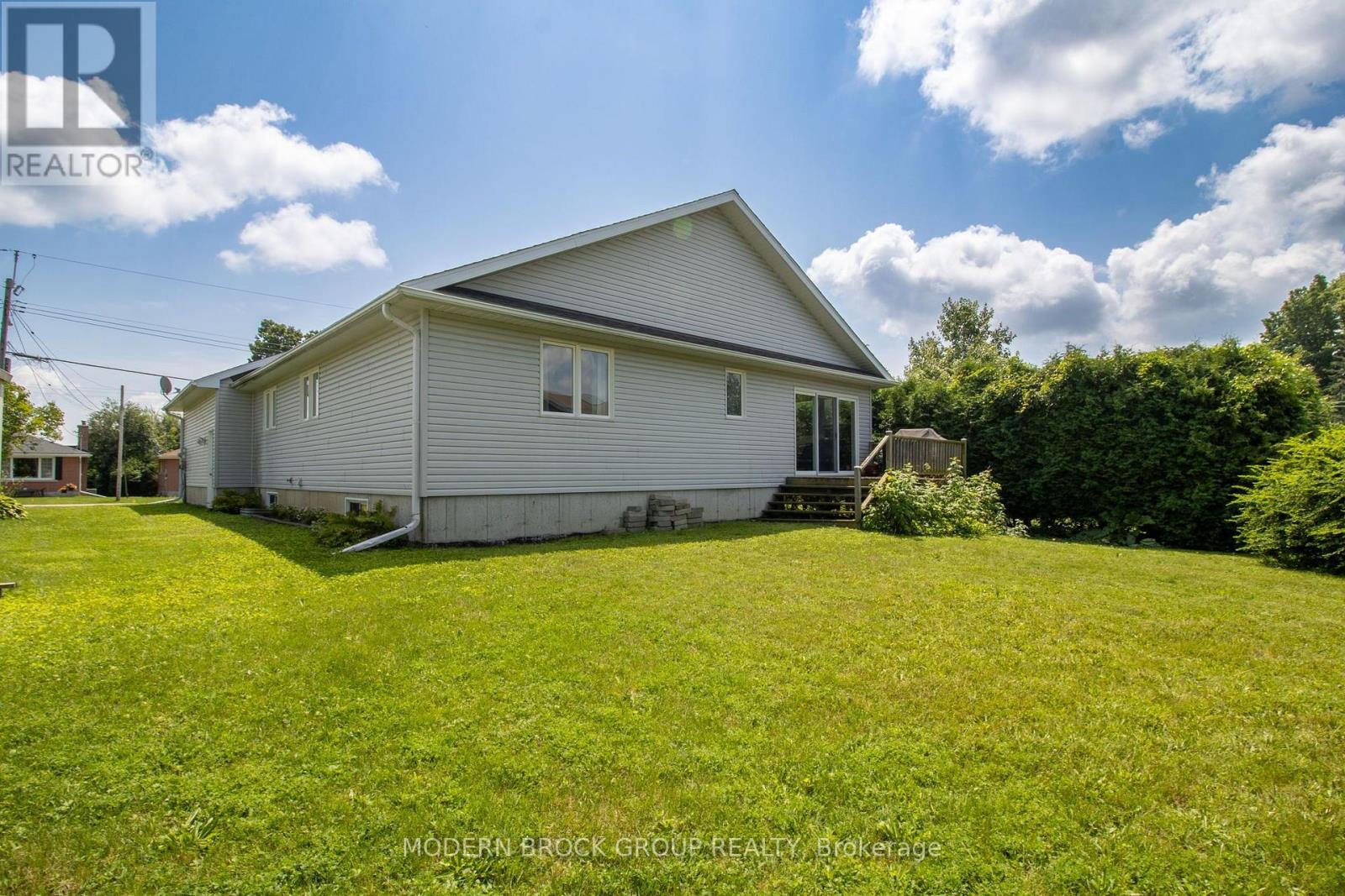 36 Hillcrest Drive, Brockville, Ontario  K6V 3J4 - Photo 5 - X13846394