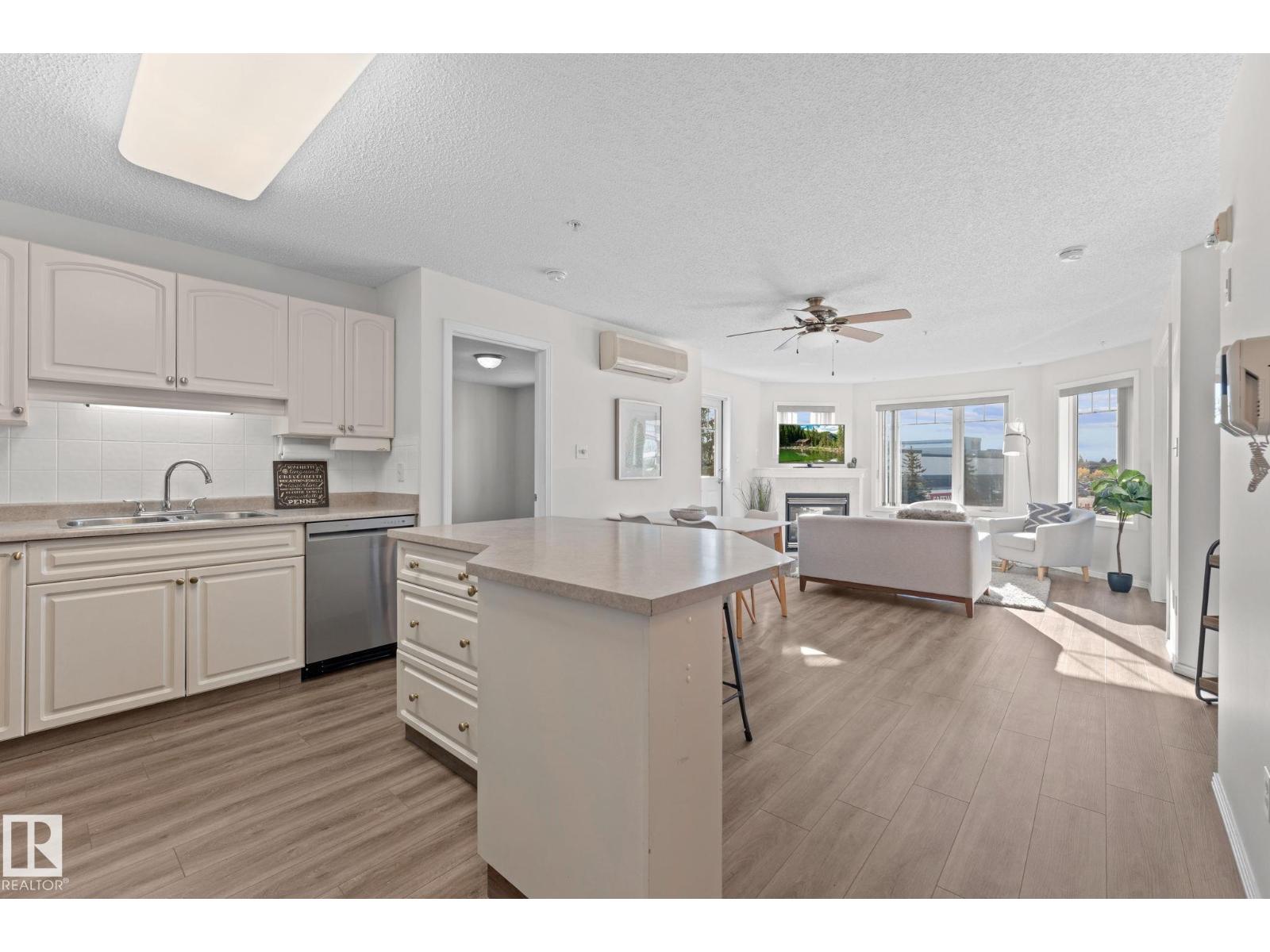 #207 2420 108 ST NW