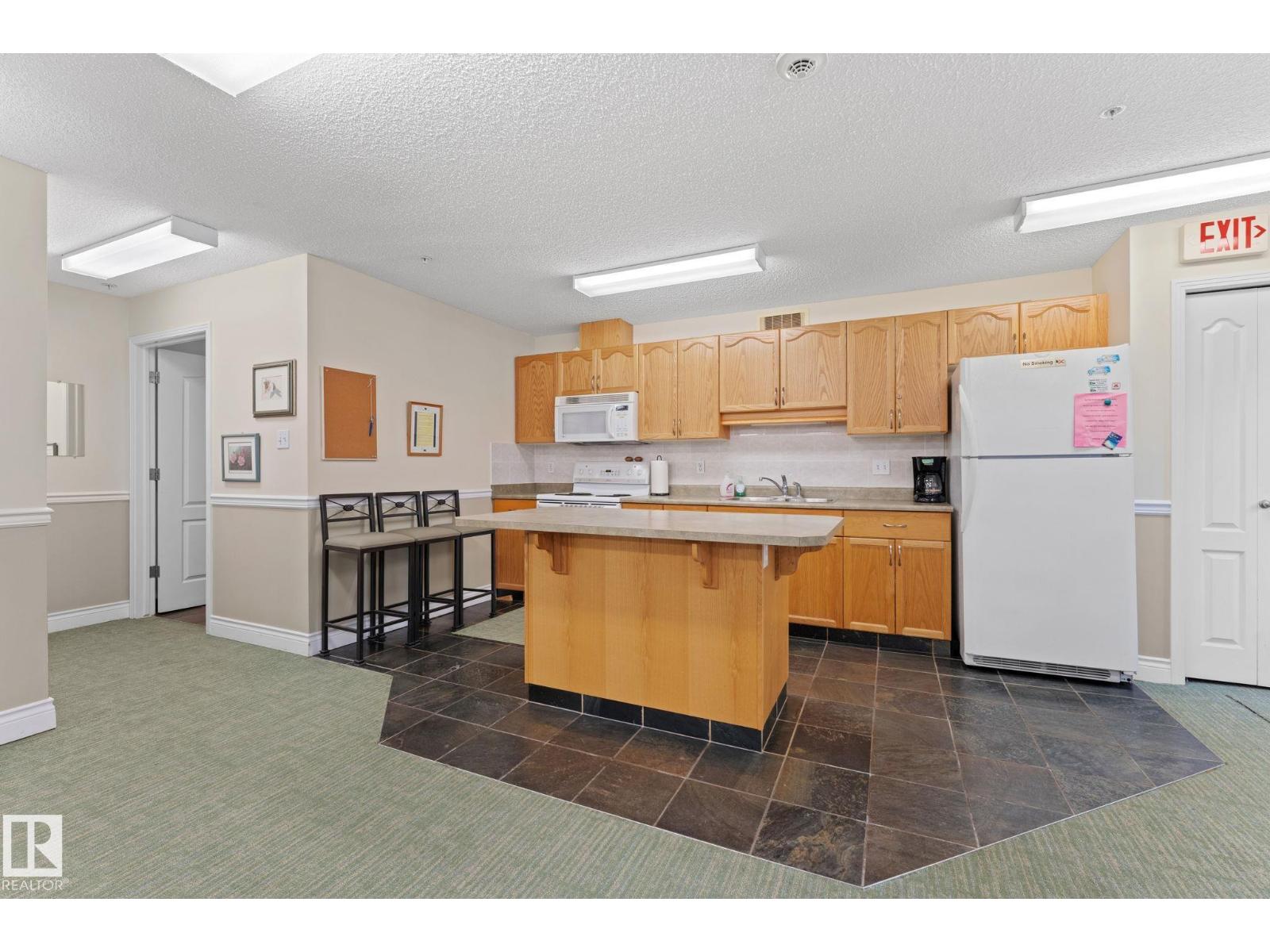 #207 2420 108 ST NW