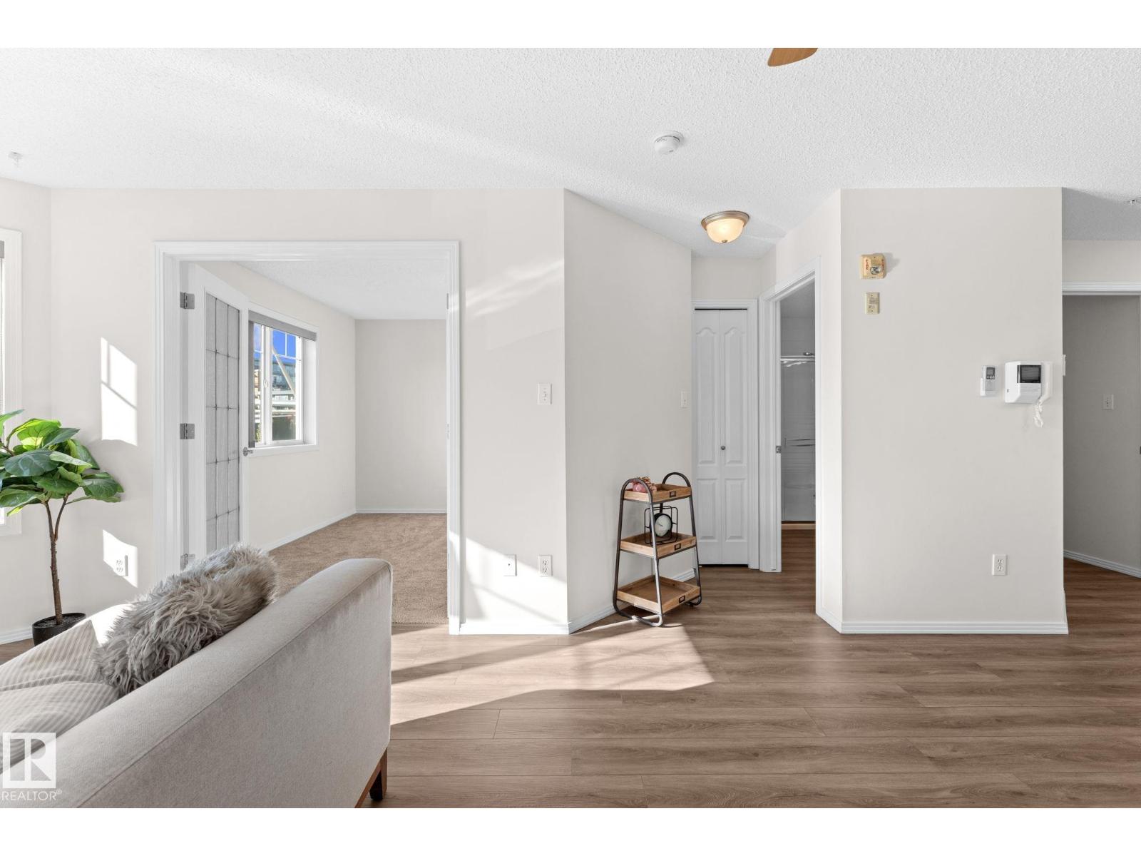 #207 2420 108 ST NW