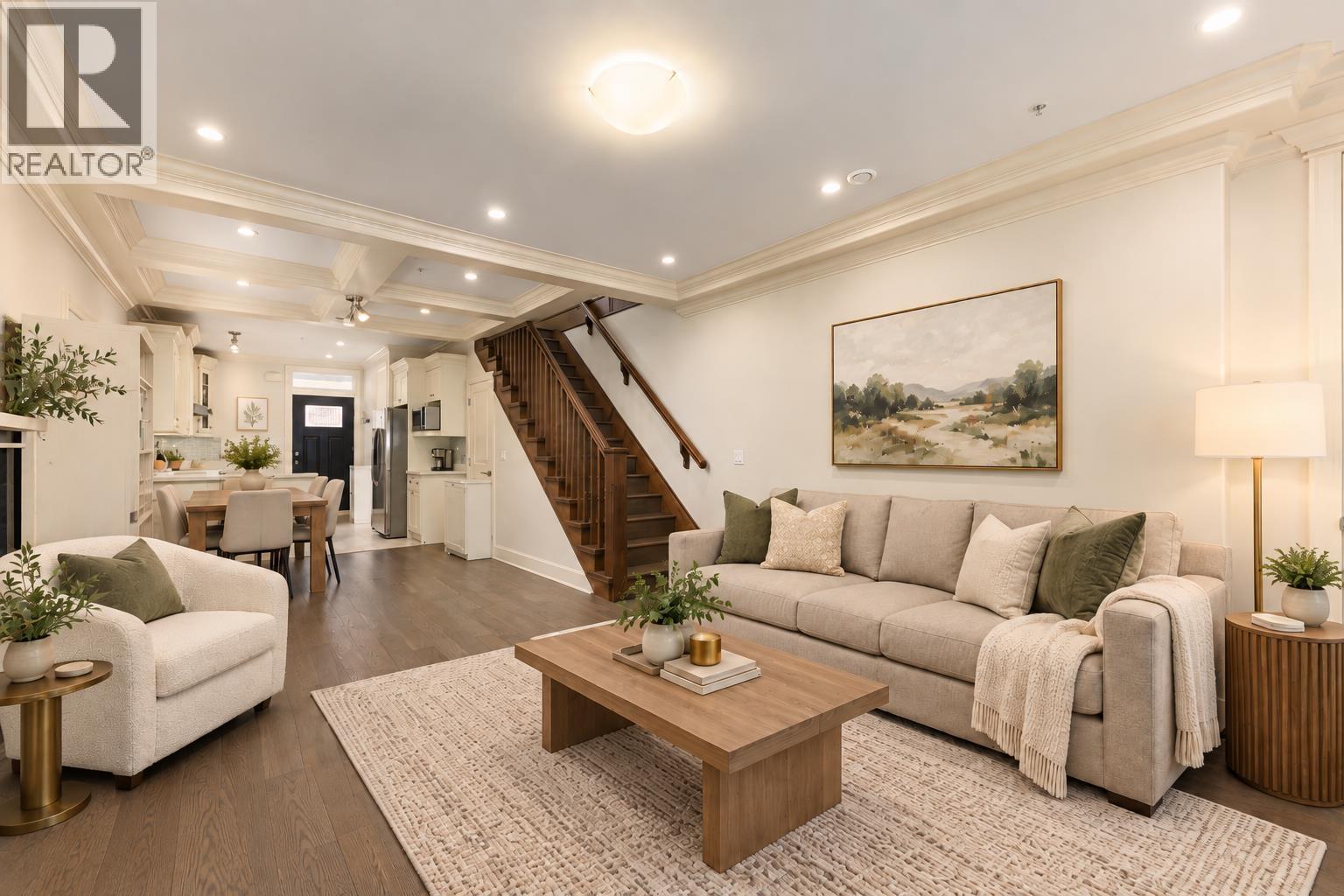 1176 E King Edward Avenue, Vancouver, British Columbia  V5V 2G2 - Photo 3 - R3171035