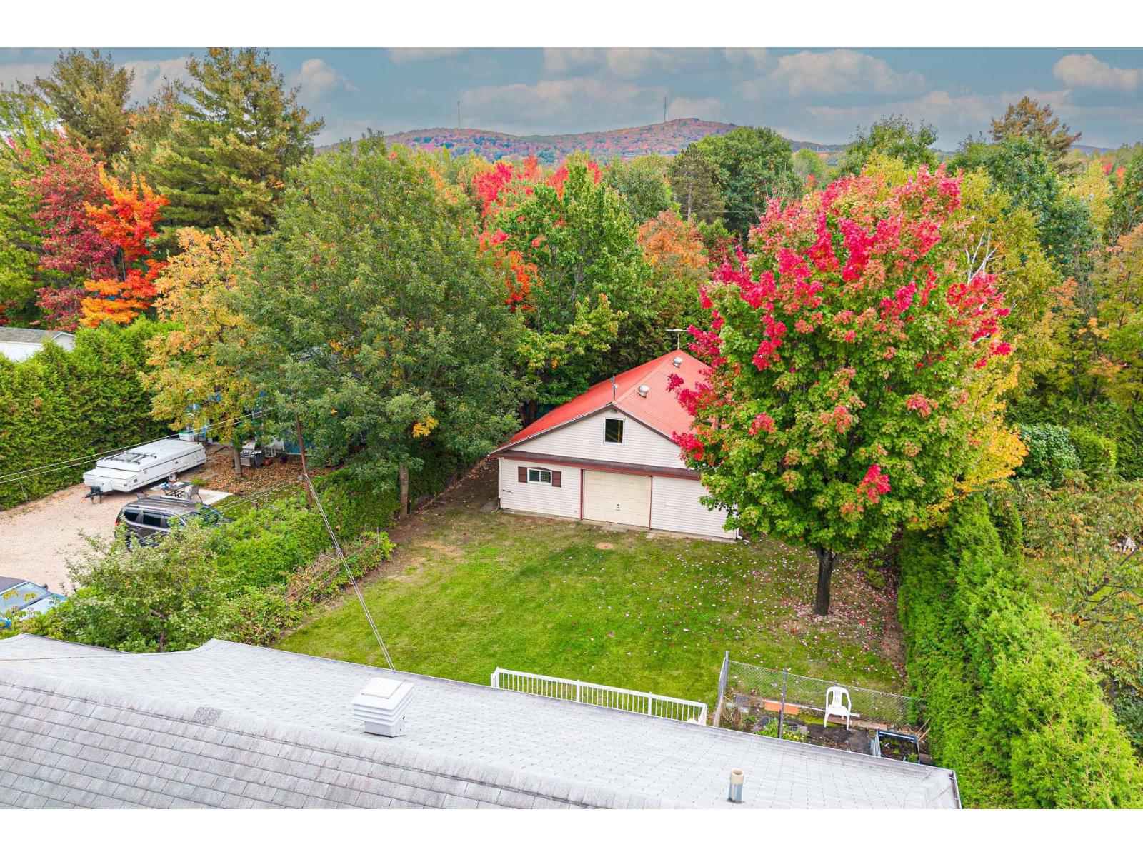 2482 Rue Hertel Sherbrooke (Les Nations) Quebec Canada J1J2J2 4