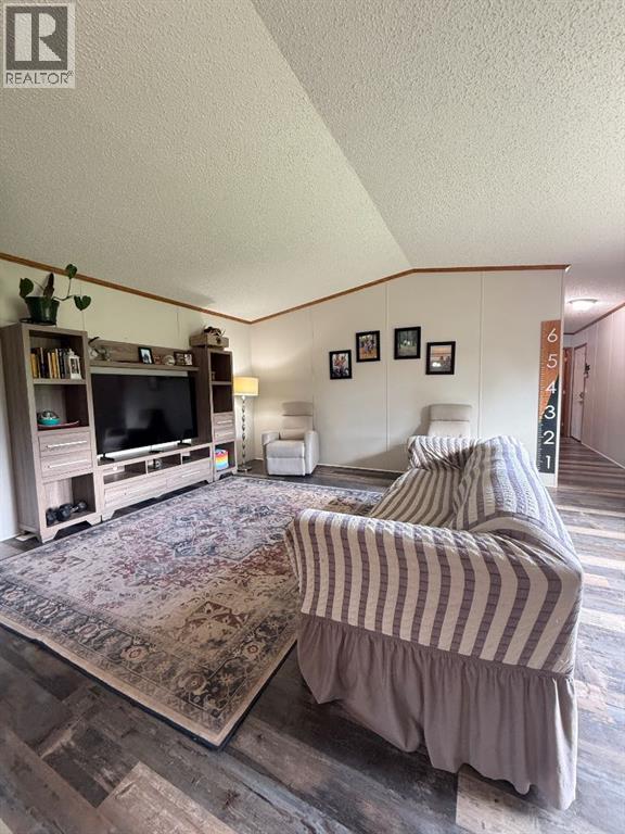 6, 115025 Township Road 584
