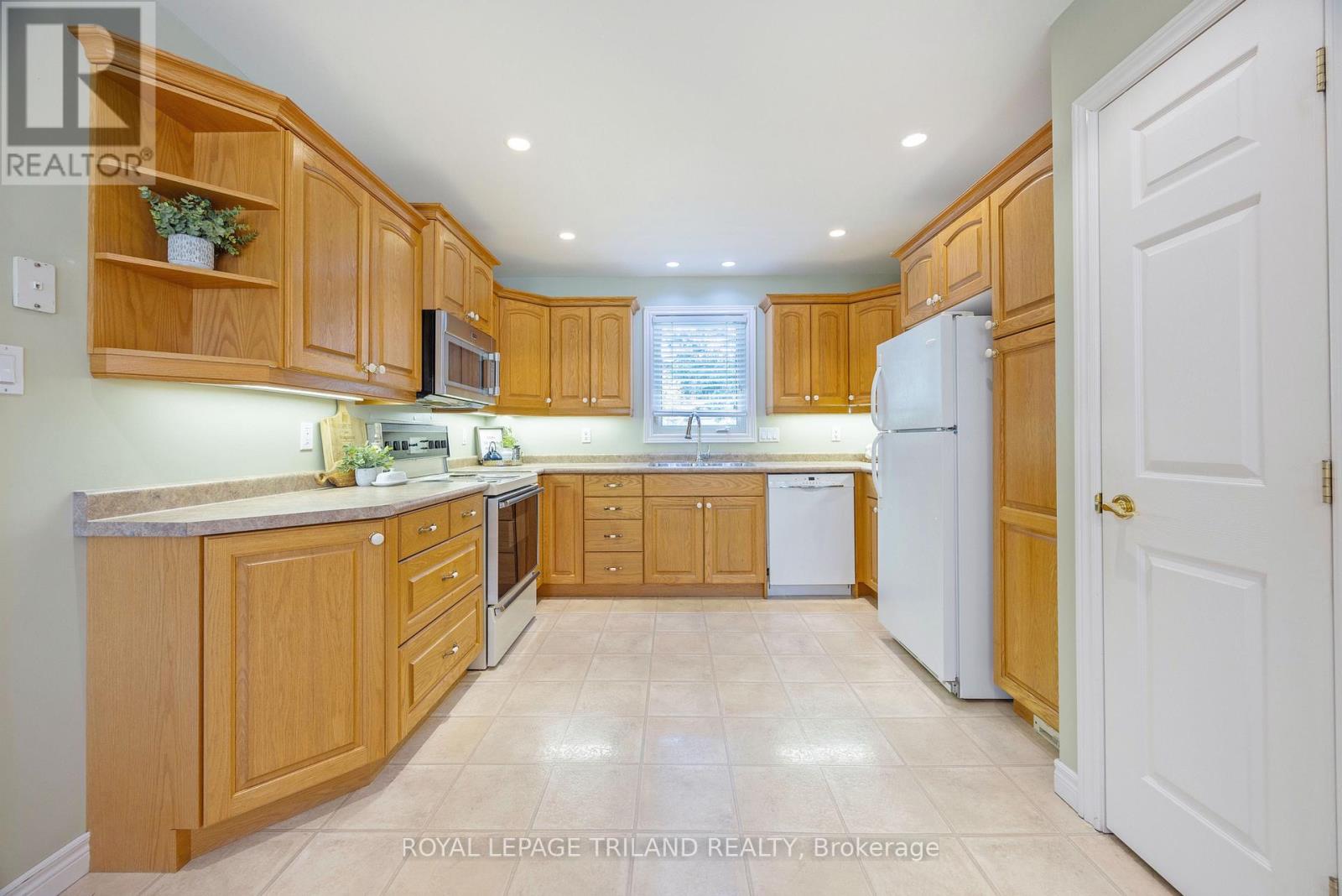 10001 Wellington Road, Southwold, Ontario  N5P 3T1 - Photo 14 - X13846530