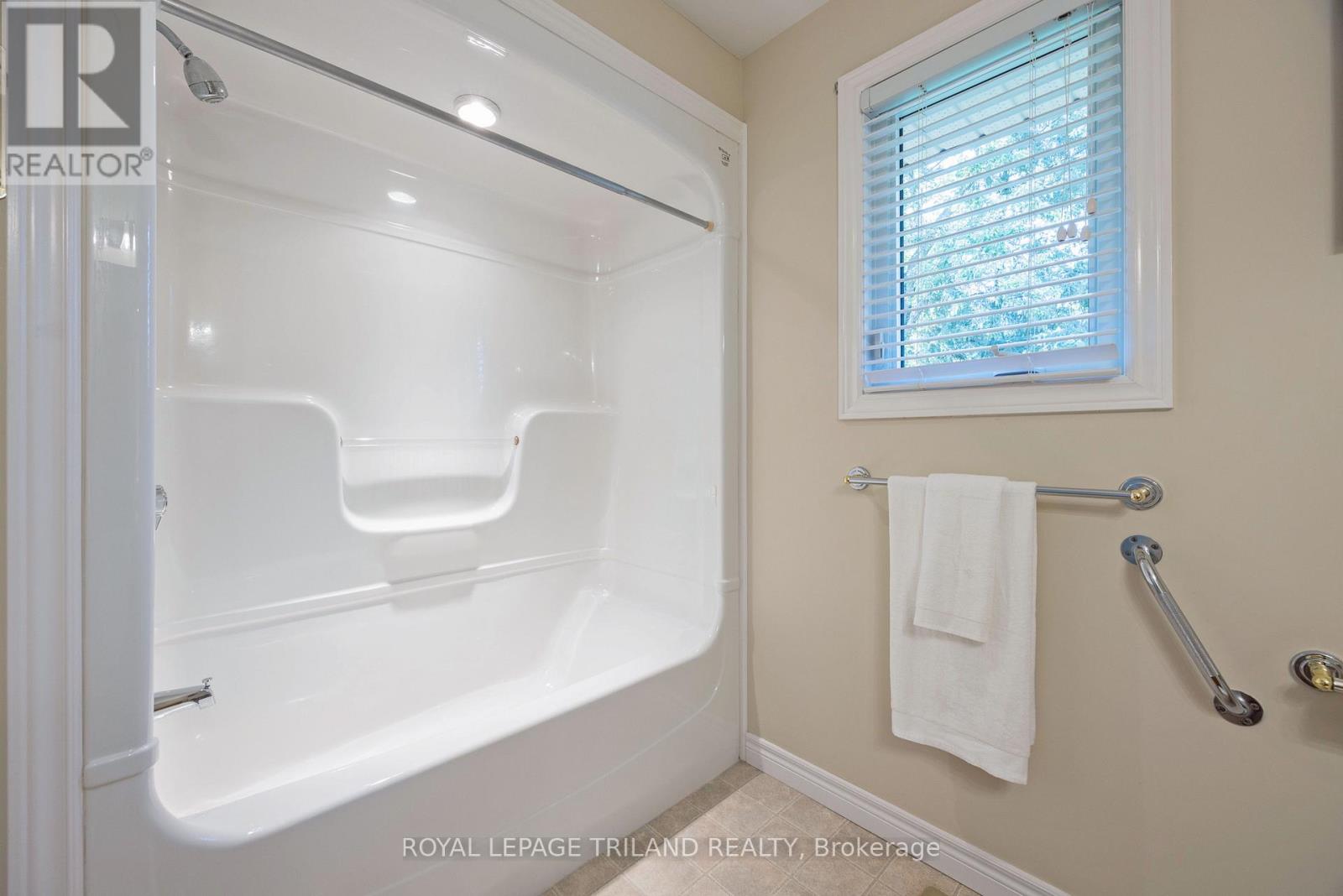 10001 Wellington Road, Southwold, Ontario  N5P 3T1 - Photo 24 - X13846530