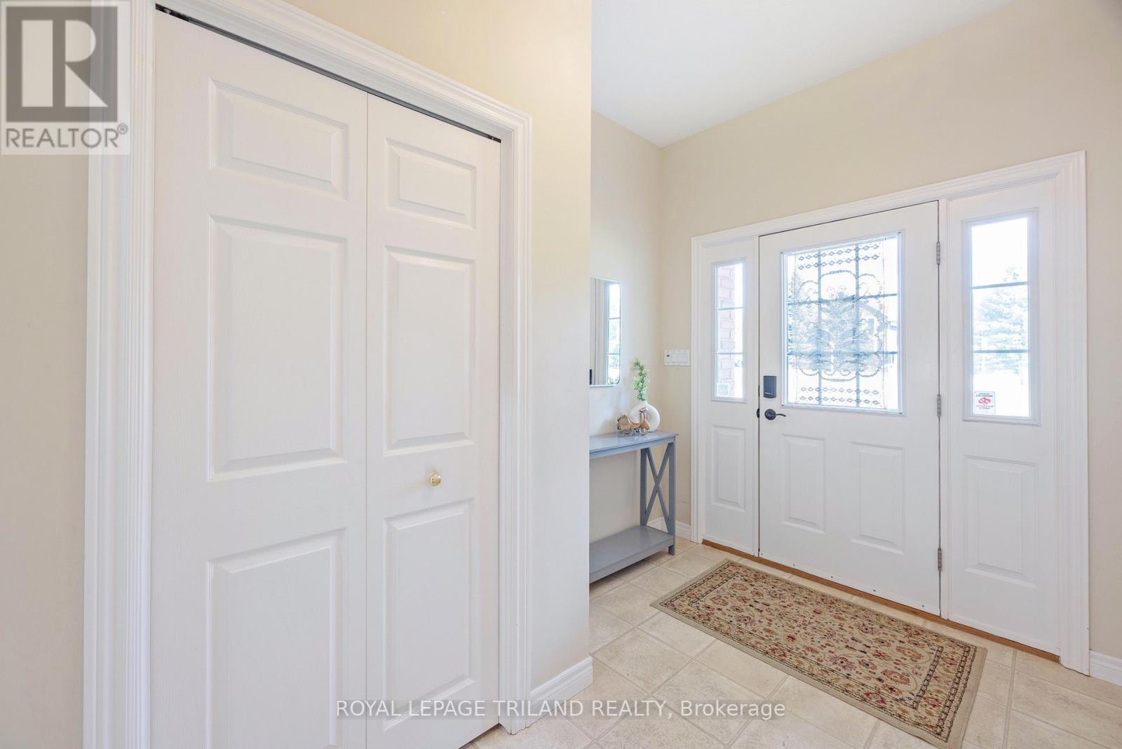 10001 Wellington Road, Southwold, Ontario  N5P 3T1 - Photo 6 - X13846530