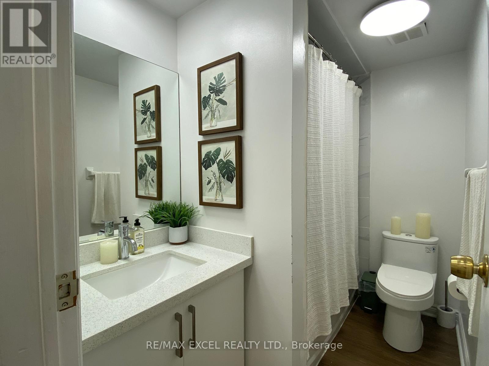 203 - 666 St Clair Avenue W, Toronto, Ontario  M6C 1B1 - Photo 17 - C13846512