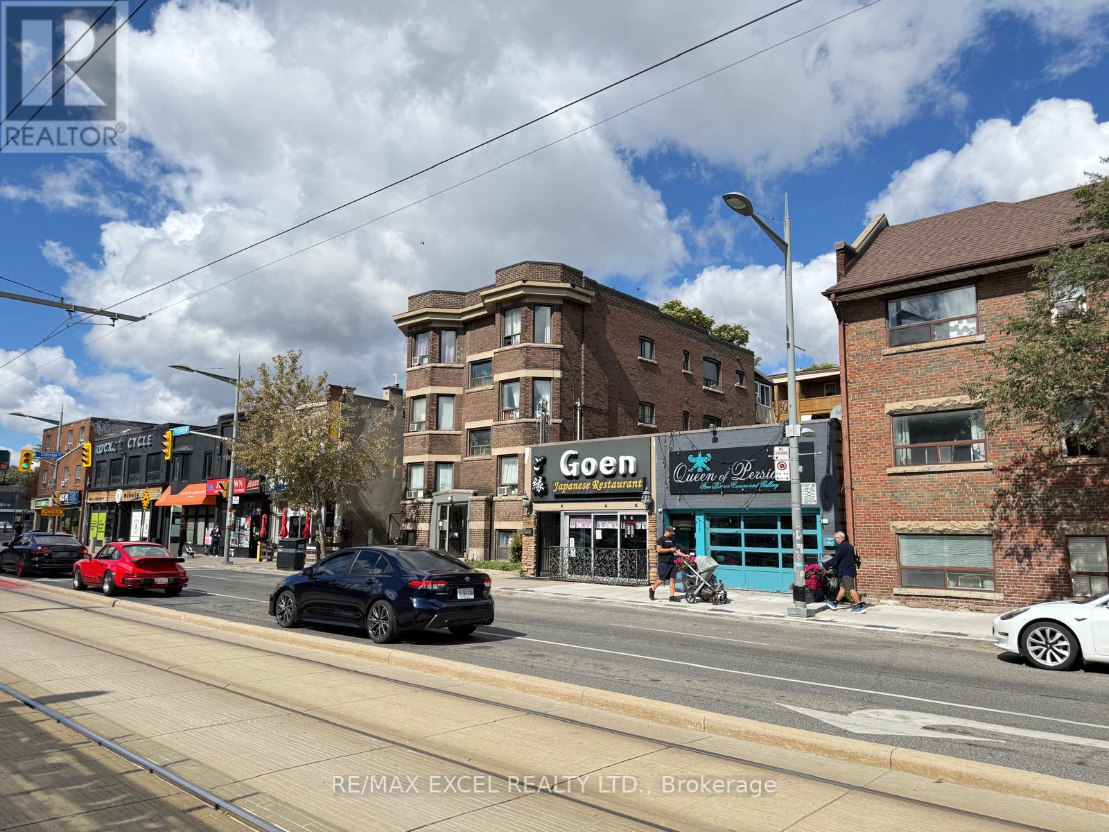 203 - 666 St Clair Avenue W, Toronto, Ontario  M6C 1B1 - Photo 5 - C13846512