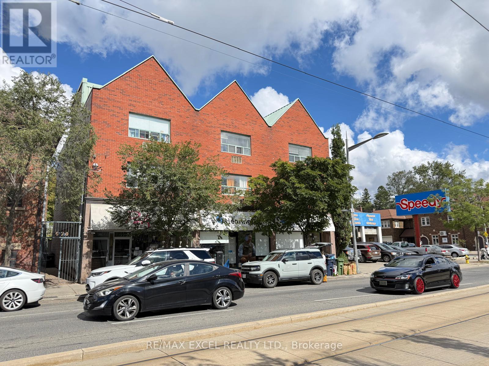 304 - 666 ST CLAIR AVENUE, Toronto, Ontario