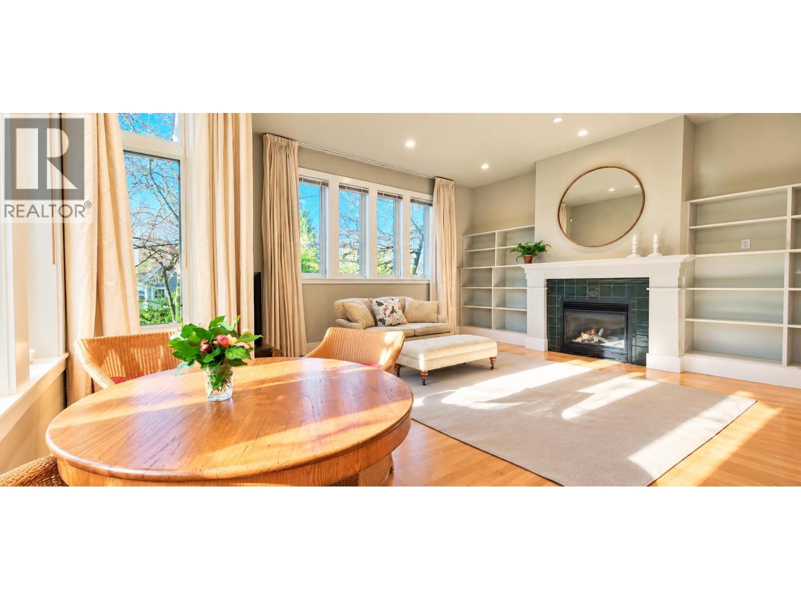 2491 W 14th Avenue, Vancouver, British Columbia  V6K 2W4 - Photo 3 - R3171031