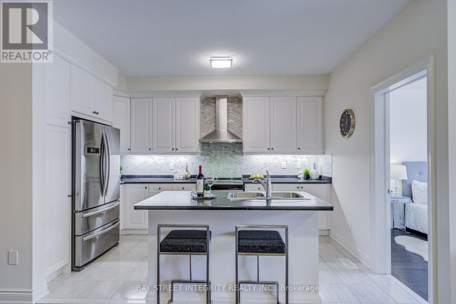 202 Vivant Street, Newmarket, Ontario  L3X 0K7 - Photo 17 - N13846506
