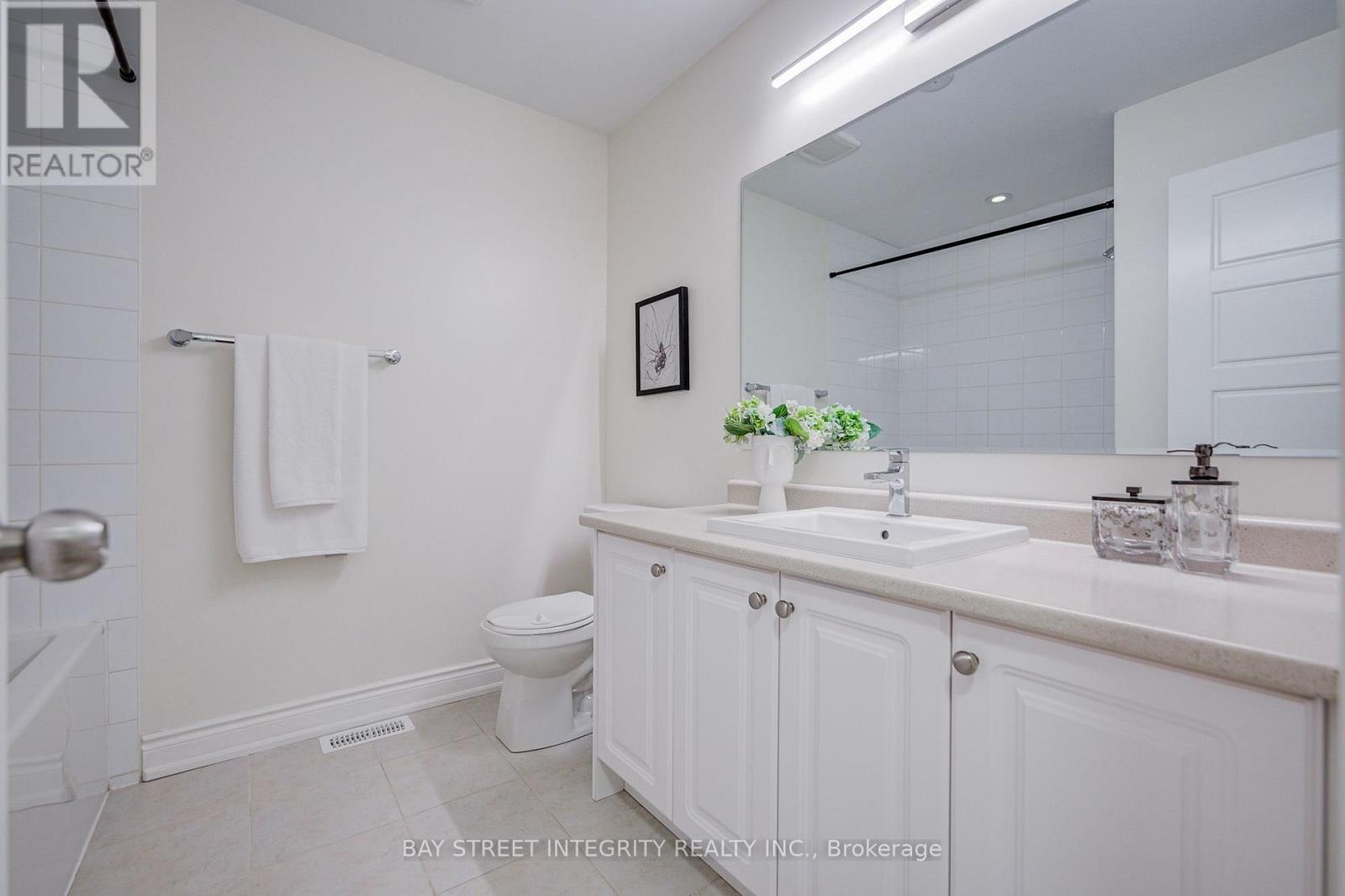 202 Vivant Street, Newmarket, Ontario  L3X 0K7 - Photo 35 - N13846506