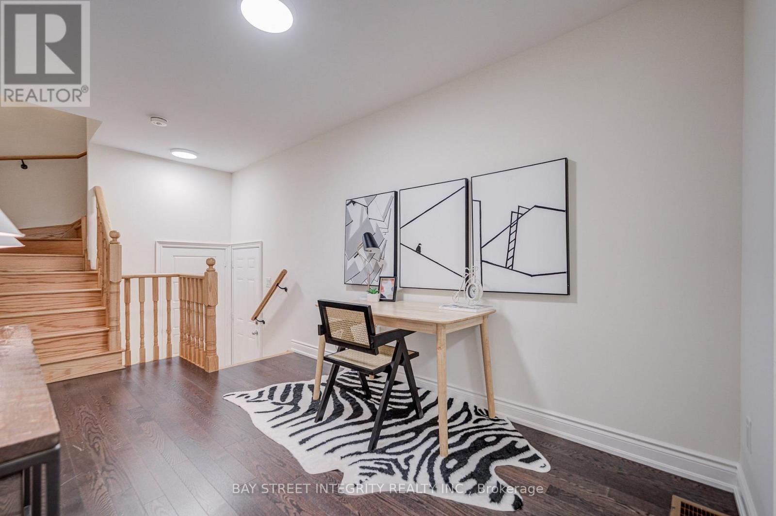 202 Vivant Street, Newmarket, Ontario  L3X 0K7 - Photo 5 - N13846506
