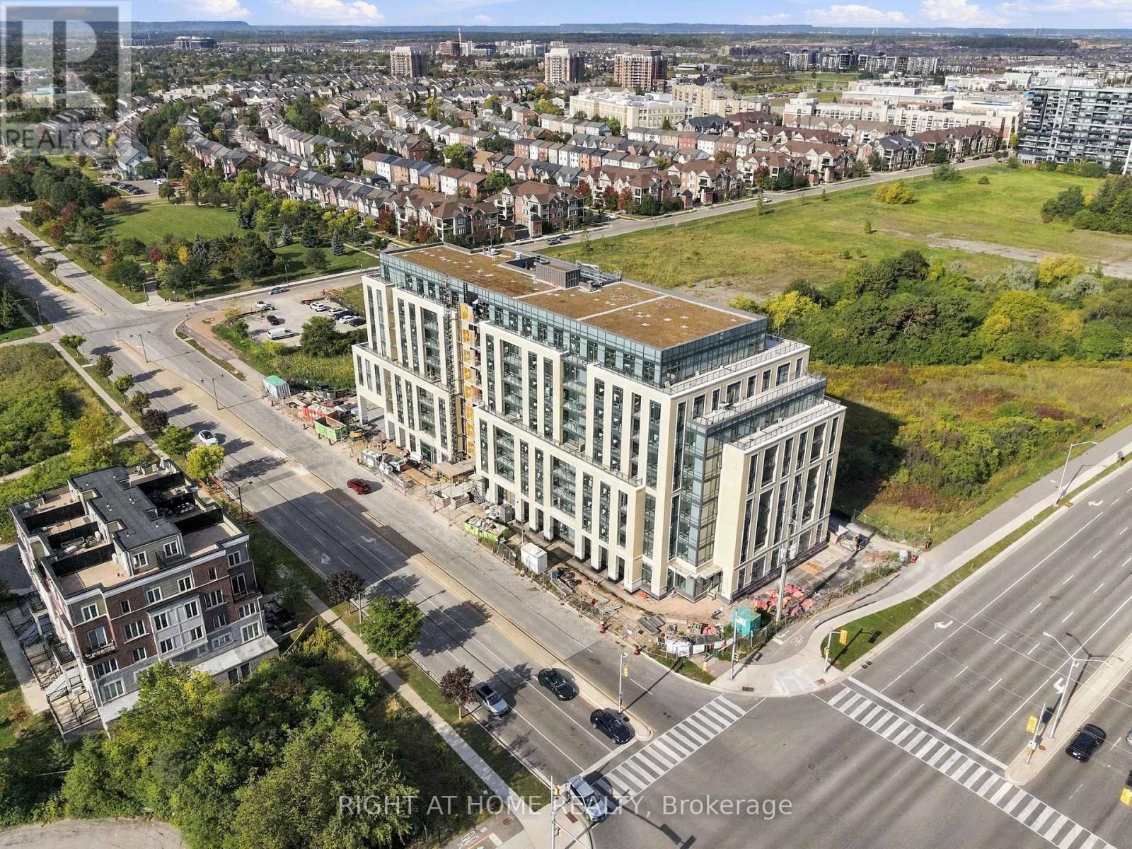 28 - 2199 LILLYKIN STREET, Oakville, Ontario