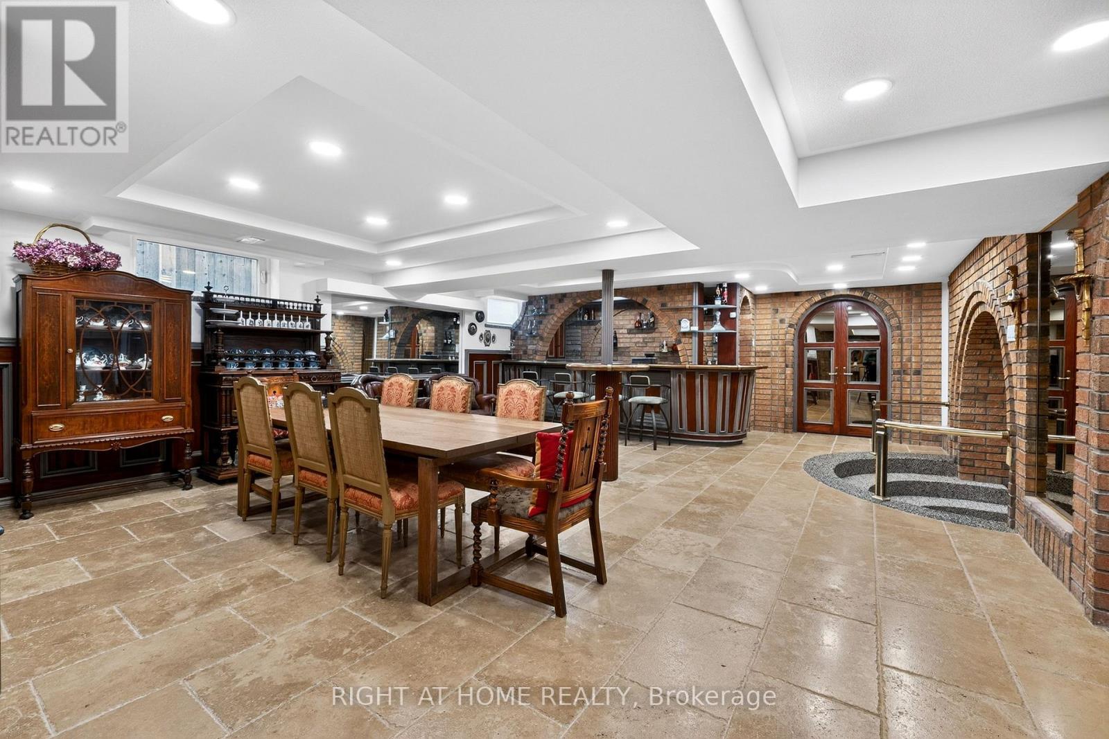 397 Maple Leaf Drive, Toronto, Ontario  M6L 1P4 - Photo 28 - W13846522