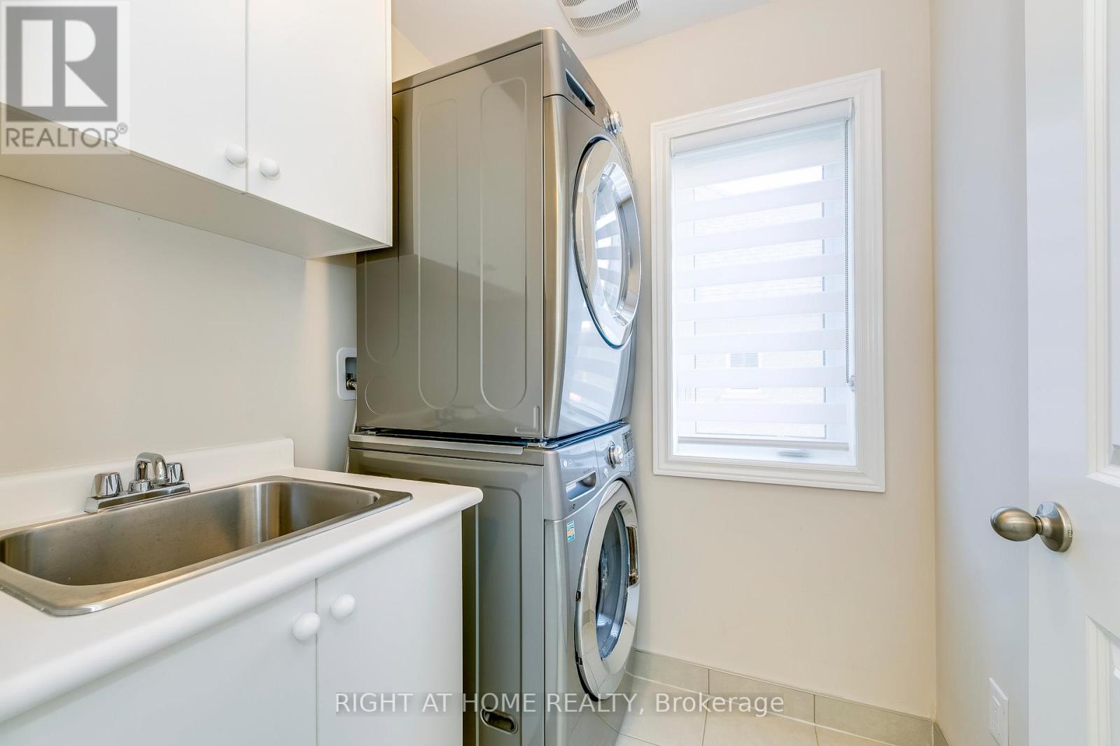 537 Terrace Way, Oakville, Ontario  L6M 1N6 - Photo 20 - W13846572
