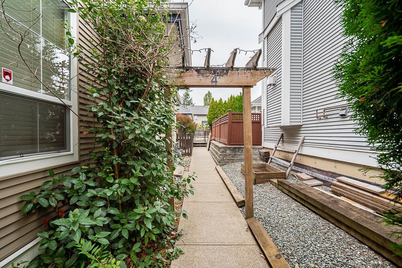 4 18055 70th Avenue, Surrey, British Columbia  V3S 6X3 - Photo 5 - R3169848