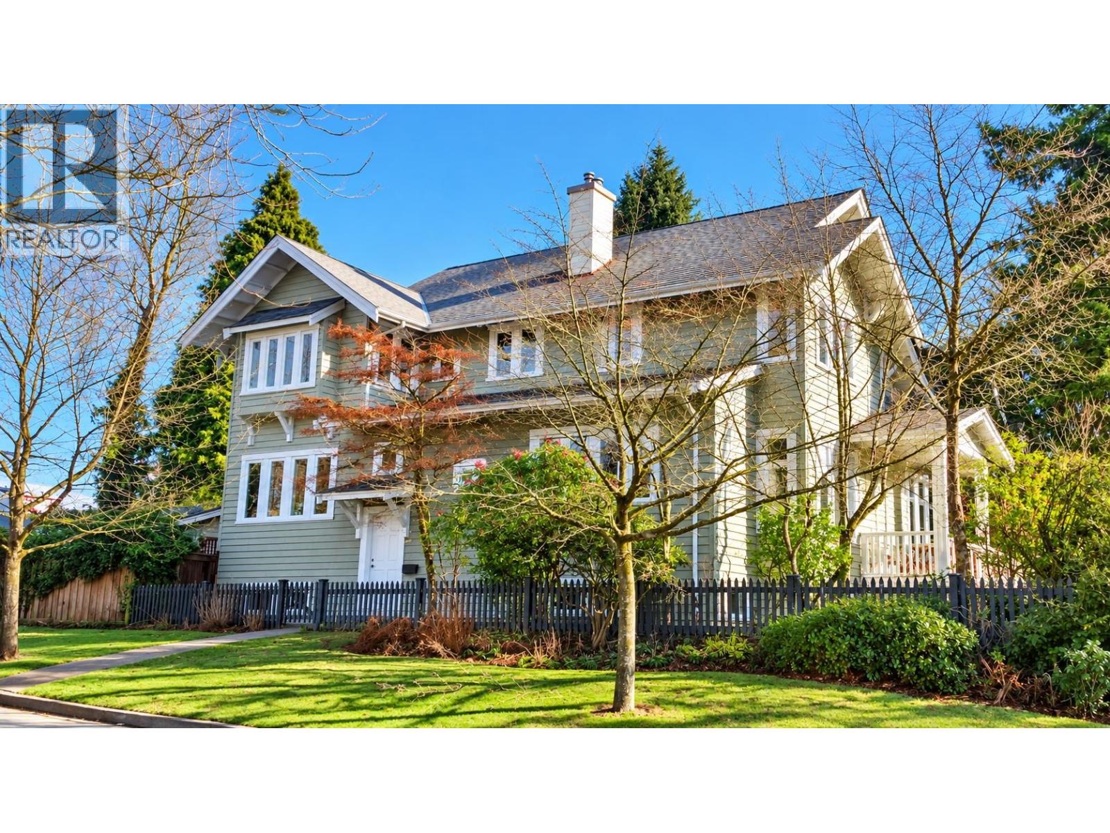 2491 W 14th Avenue, Vancouver, British Columbia  V6K 2W4 - Photo 1 - R3171031