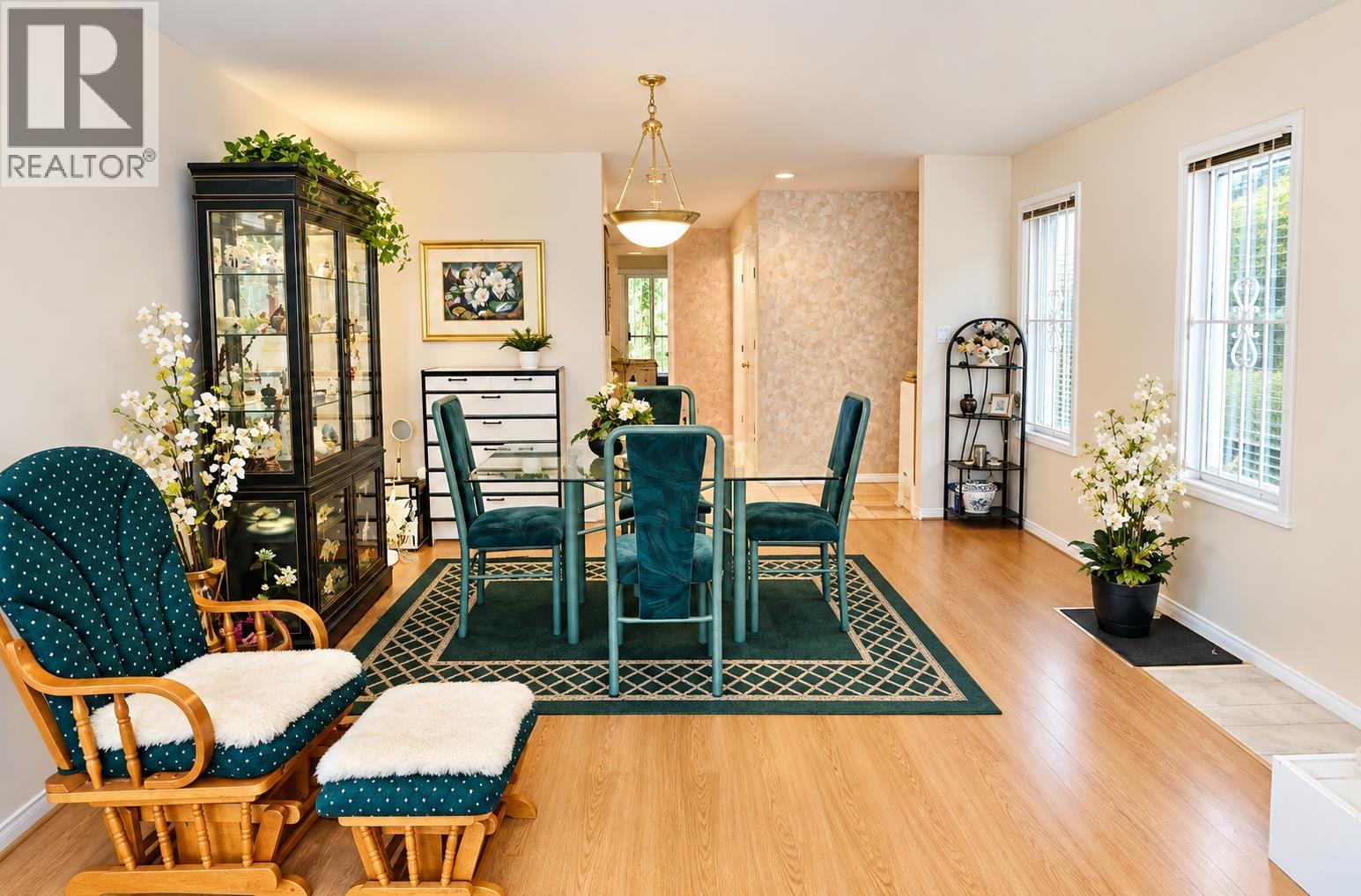 81 6245 SHERIDAN ROAD