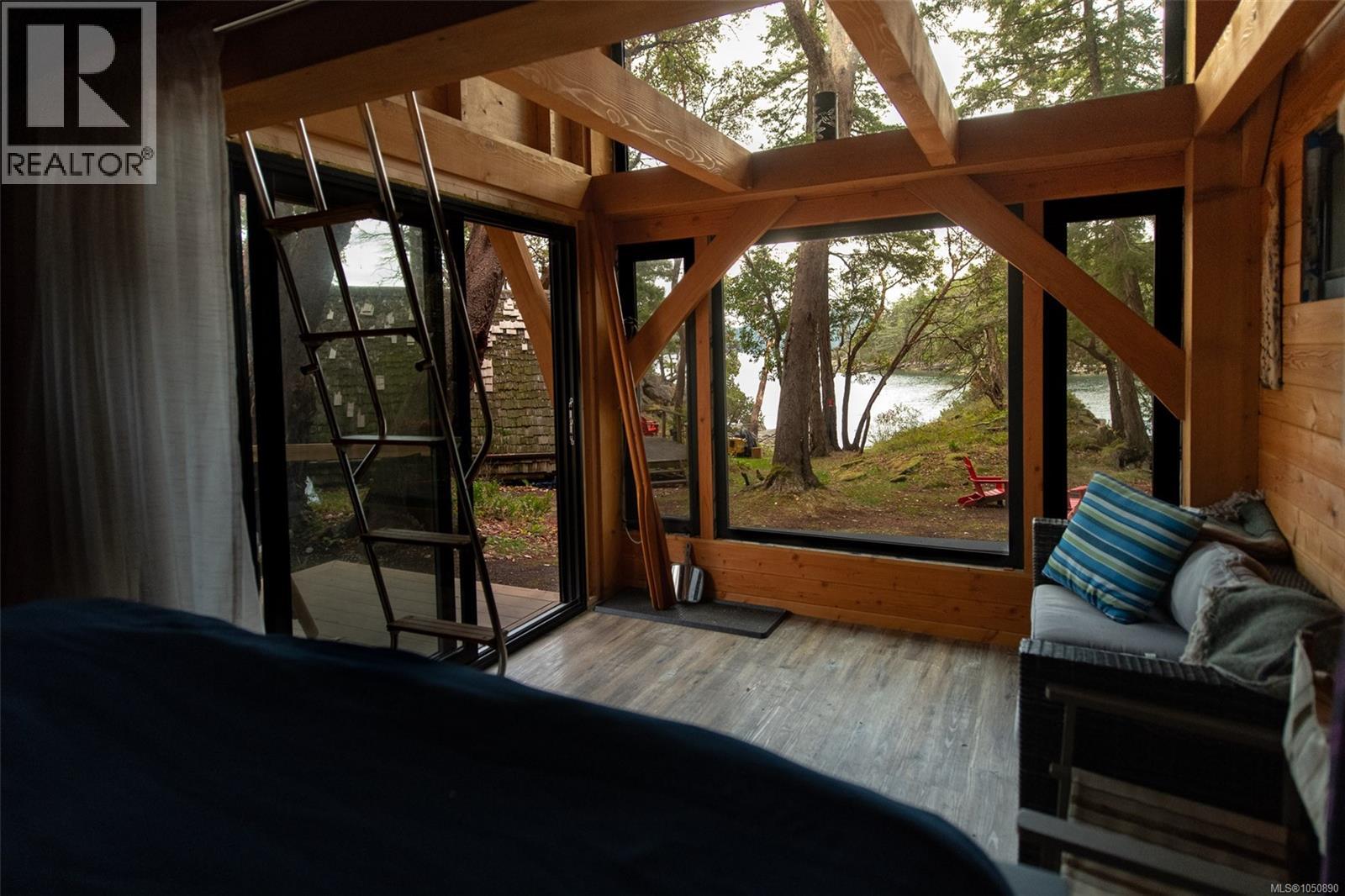 Lot 8 Ruxton Island