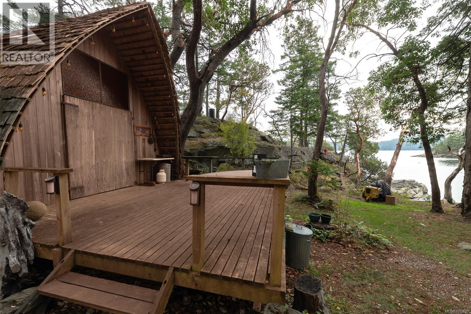 Lot 8 Ruxton Island