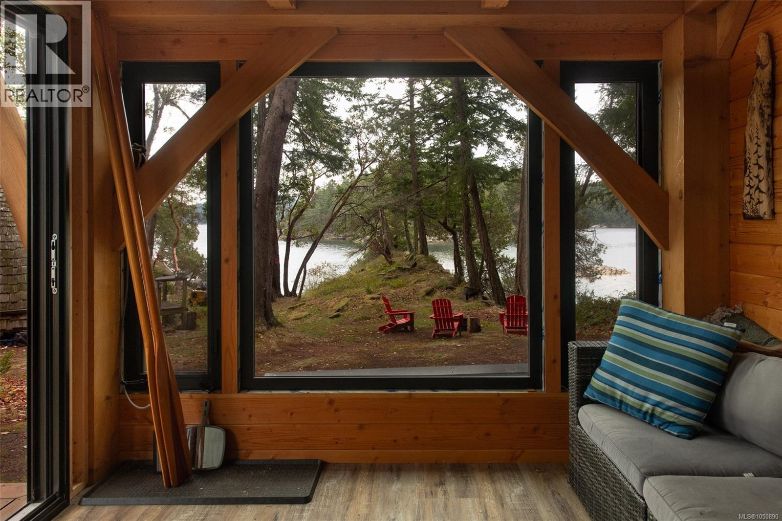 Lot 8 Ruxton Island