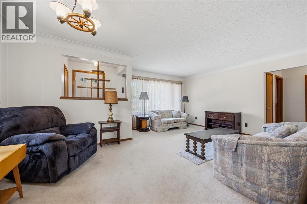 1081 MICHIGAN AVENUE Sarnia Ontario Canada N7S2B5 5