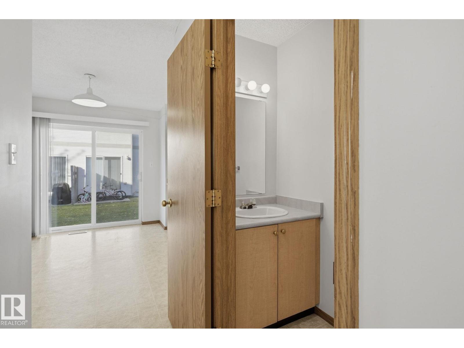 #408 610 KING ST