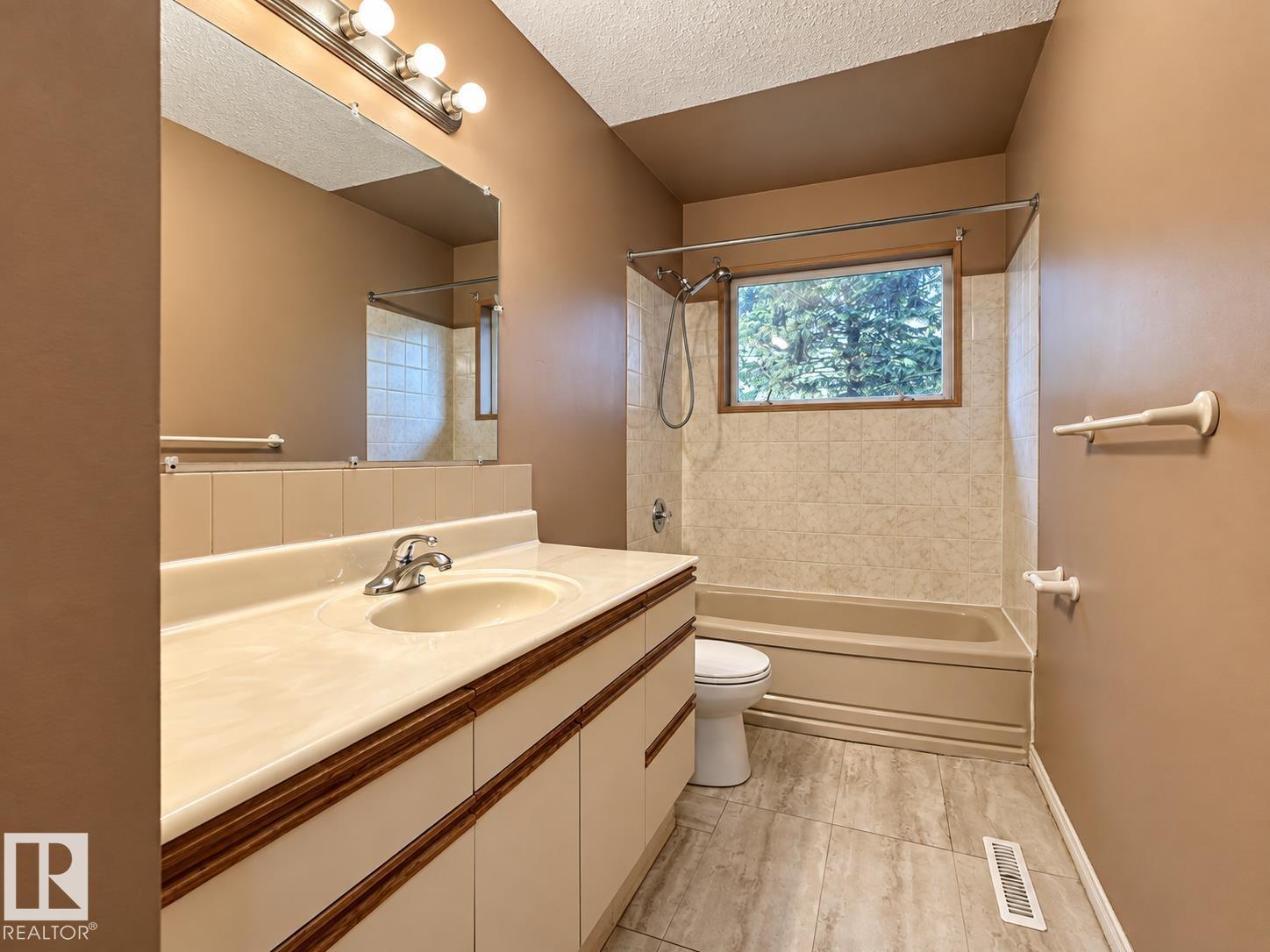12204 40 AV NW