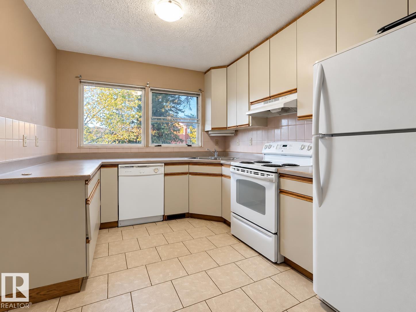 12204 40 AV NW