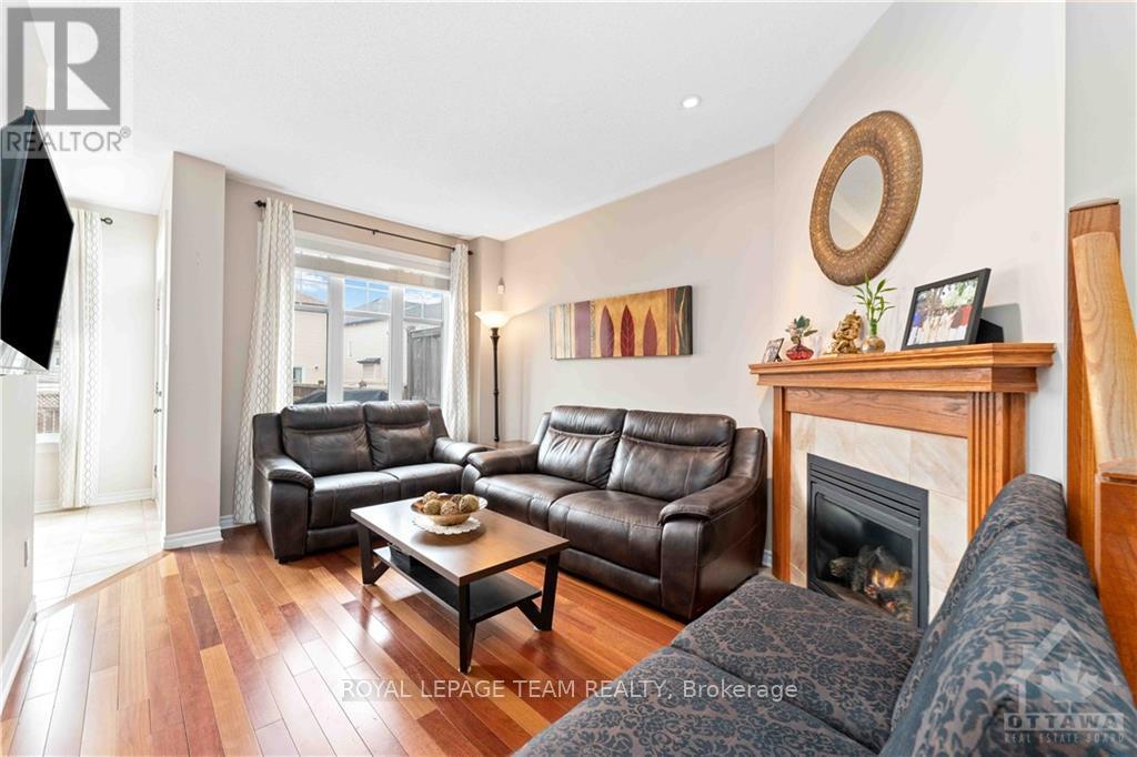 112 Furness Way, Ottawa, Ontario  K2G 7E4 - Photo 5 - X13846634