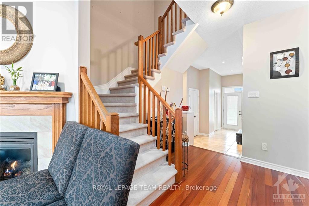 112 Furness Way, Ottawa, Ontario  K2G 7E4 - Photo 6 - X13846634