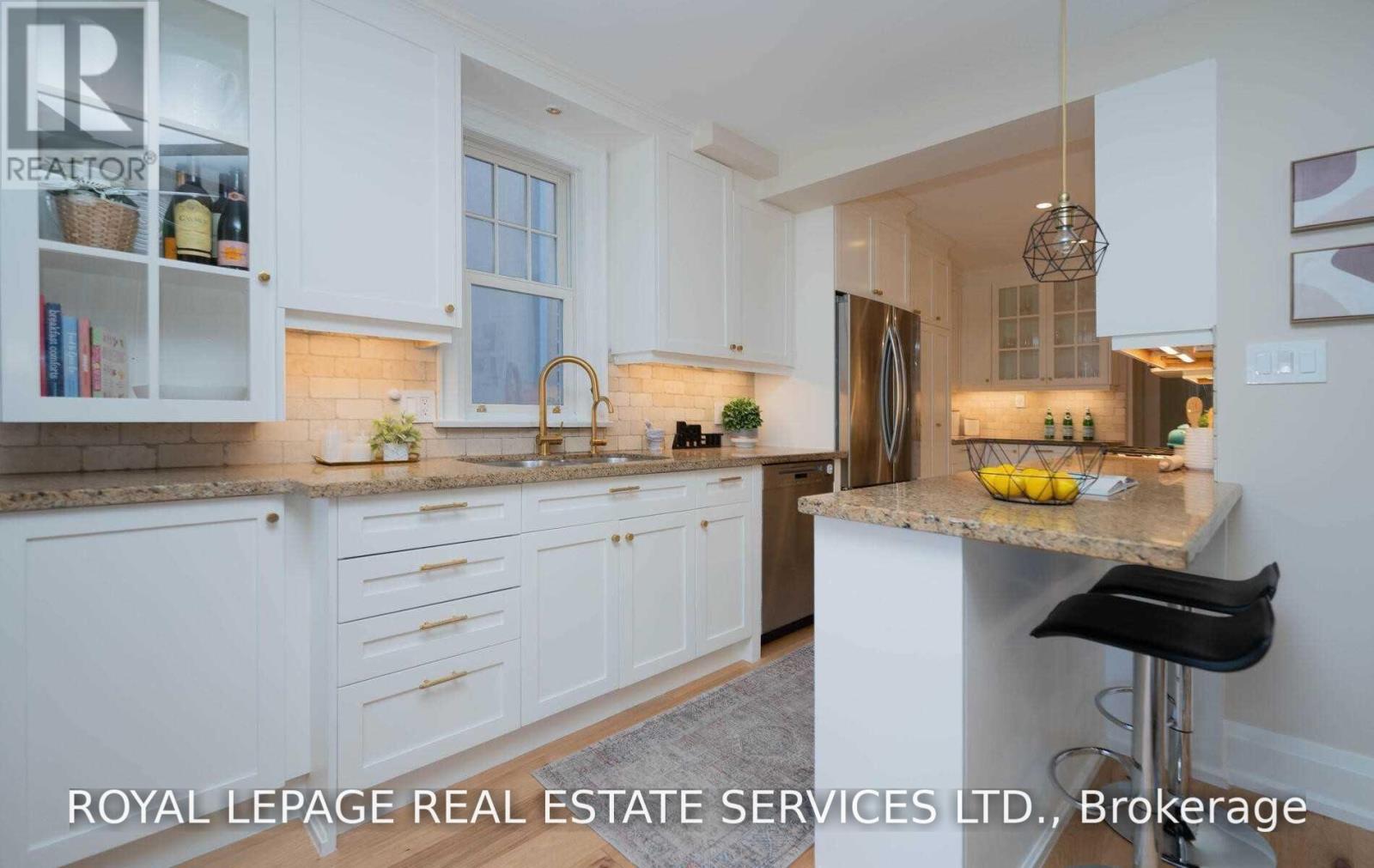 101 Old Orchard Grove, Toronto, Ontario  M5M 2E1 - Photo 10 - C13846606