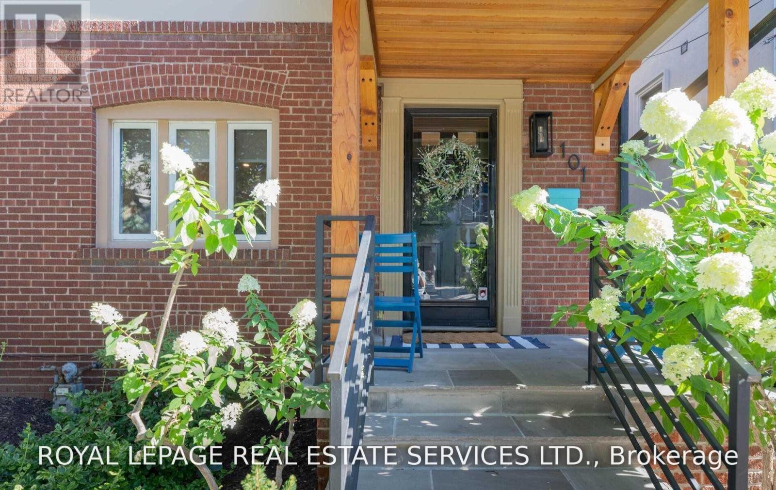 101 Old Orchard Grove, Toronto, Ontario  M5M 2E1 - Photo 2 - C13846606