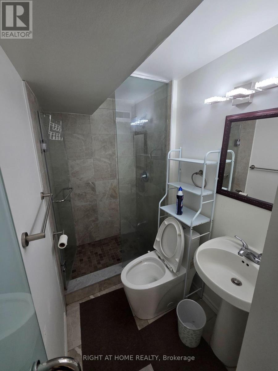 131 Thicketwood Drive, Toronto, Ontario  M1J 2A2 - Photo 12 - E13846592