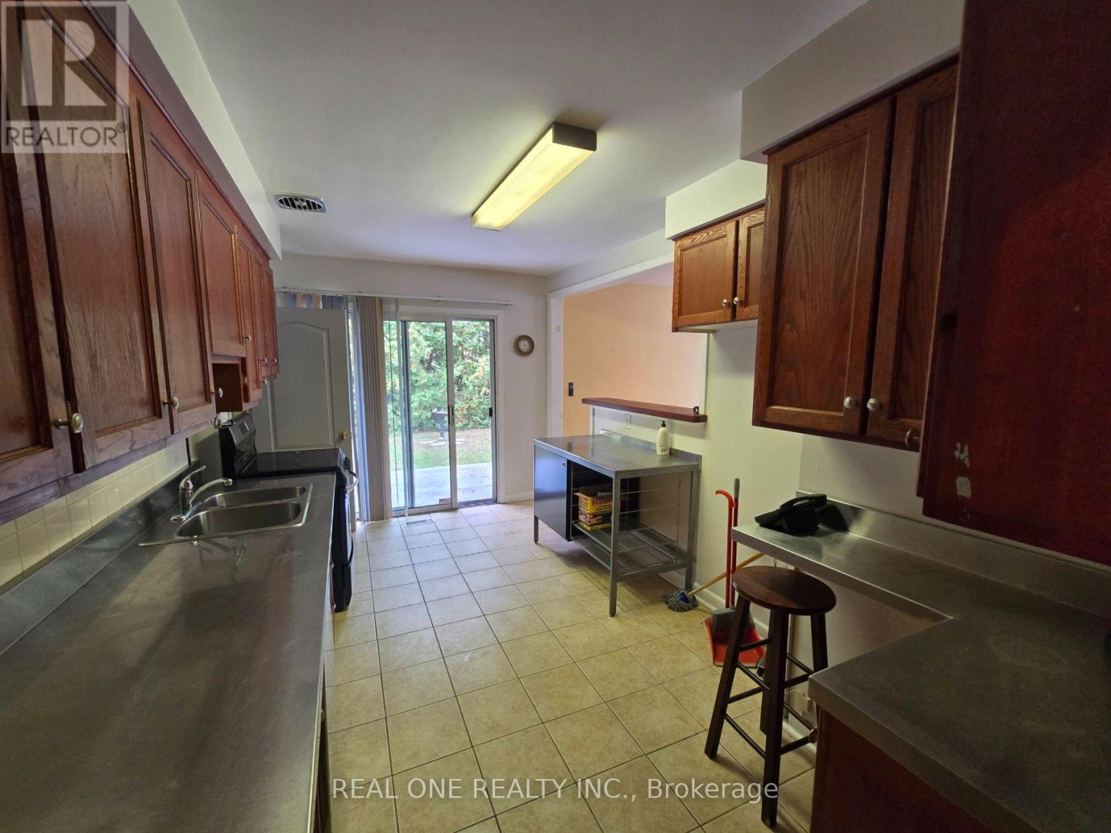 389 Kerrybrook Drive, Richmond Hill, Ontario  L4C 3R4 - Photo 10 - N13846628