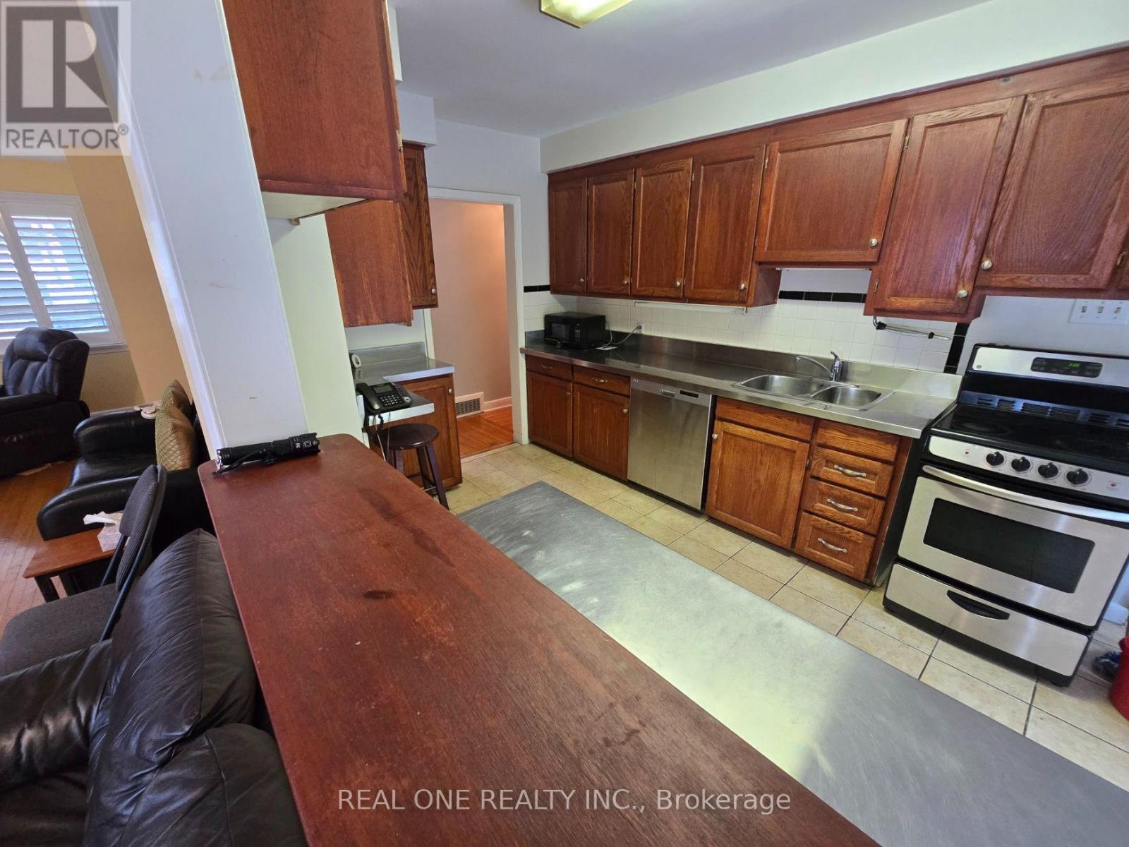 389 Kerrybrook Drive, Richmond Hill, Ontario  L4C 3R4 - Photo 12 - N13846628